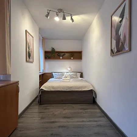 Rynek 3-bedroom By Bookinghost ורוצלב