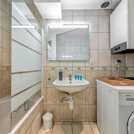 アパート Rynek 3-bedroom By Bookinghost *