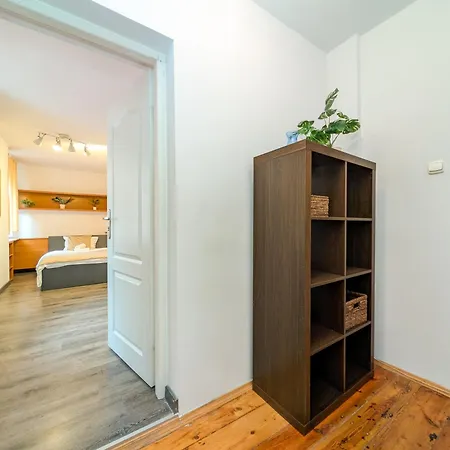 Rynek 3-bedroom By Bookinghost アパート *